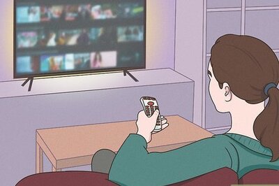 How to Become a Costume Designer