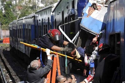 Argentine train slams into station, 340 injured