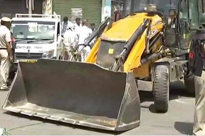 Gujarat: Pucca House Among 5 Large Structures Razed by Bulldozers in Himmatnagar Amid Tight Security