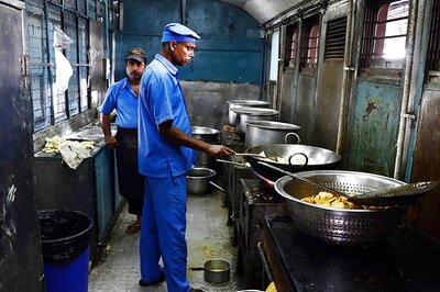 'Bring Your Own' is Railways' Answer to Complaints of Inedible Food