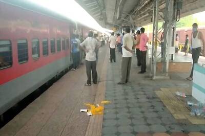 DMK MP Criticises Railway Users Getting Ticket Confirmation SMS in Hindi Language