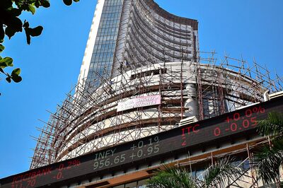 FPIs Vs DIIs: Domestic Investor Holding At All-Time High As FPI Share Slumps To 10-Year Low