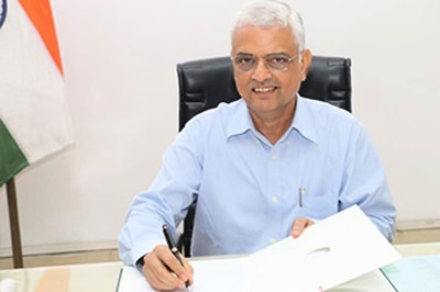 Those Alleging EVM Tampering Are Seeking a Scapegoat, Says CEC OP Rawat