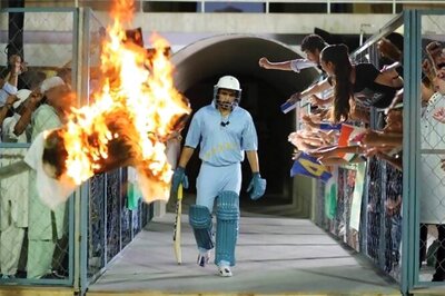 Madhuurima turns assistant director for Tony D'Souza's 'Azhar'