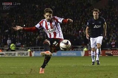 League Cup: Advantage Sunderland as Manchester United lose again