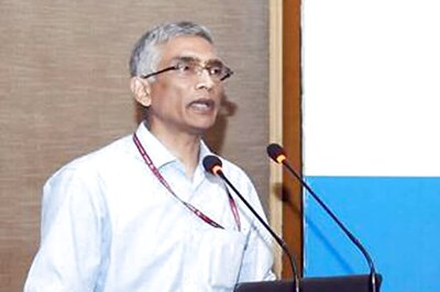 Modi Pauses Speech, Asks Cameras to Focus on Union Secy for His Swachh Bharat Work