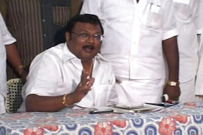 Expelled DMK leader Alagiri meets Rajnath, offers support