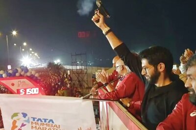 Mumbai Marathon 2020: Rahul Bose, Milind Soman Among 55,000 Runners at Star-studded Event, Thackerays Present