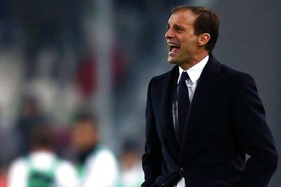 Allegri shrugs off Chelsea talk, focused on title race