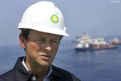 BP chief vows to stay, sees progress in oil spill