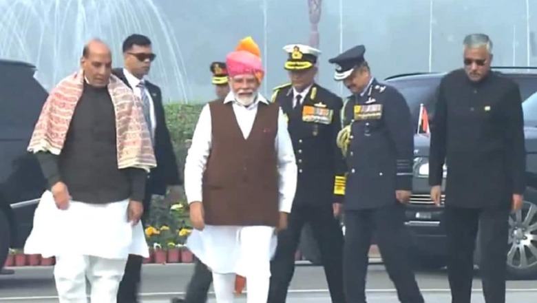 On 75th Republic Day, PM Modi's Yellow Colour 'Bandhani' Turban is All About 'Lord Ram' | Details