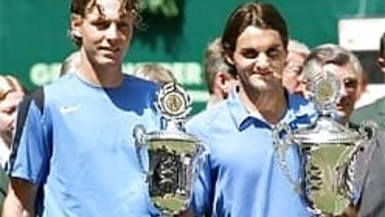 Federer equals Borg's record at Halle