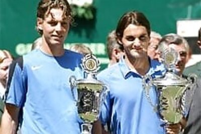Federer equals Borg's record at Halle
