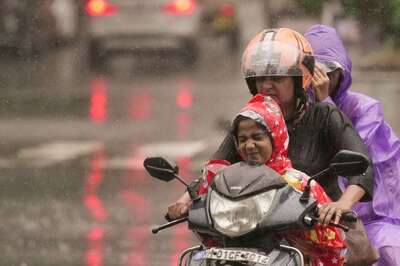 Delhi Max Temp 29. 8 Deg Celsius, Shower in Places