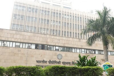 IIT Delhi Alumnus Sets-up Pillay Chair Professor to Promote Research in Machine Learning, VLSI Design