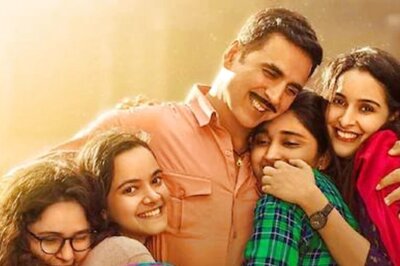 Watch: Akshay Kumar Feeds Golgappas To His On-Screen Sisters, Fans Love The Gesture