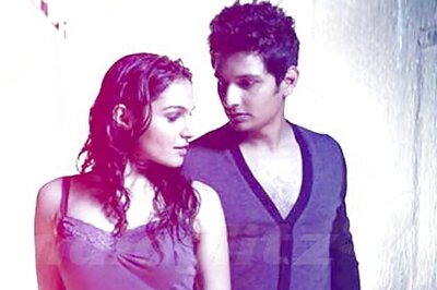 Tamil film 'Endrendrum Punnagai'  teaser to unveil today