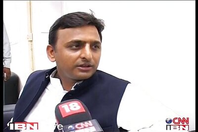 Akhilesh slams Maya for her comments on statues