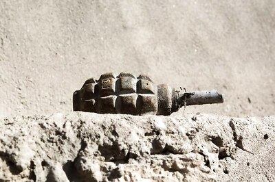 Hand grenade submitted as proof accidentally explodes in Pakistan court