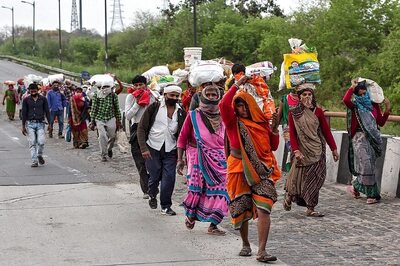 Migrant Workers from Assam Walk to Chennai From Vellore, Spend Night Under Flyover