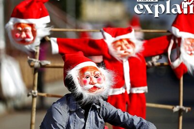 A 'Merry Christmas' vs 'Happy Christmas': What's Difference & When Did it Come About? EXPLAINED