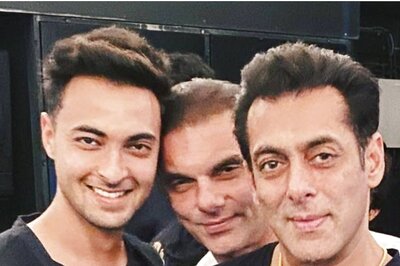 Salman Khan's Kabhi Eid Kabhi Diwali Ropes In Aayush Sharma To Play Superstar's Brother: Report