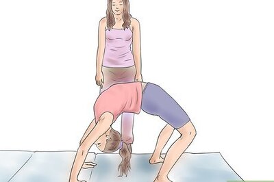 How to Become a Cheerleader in Middle School