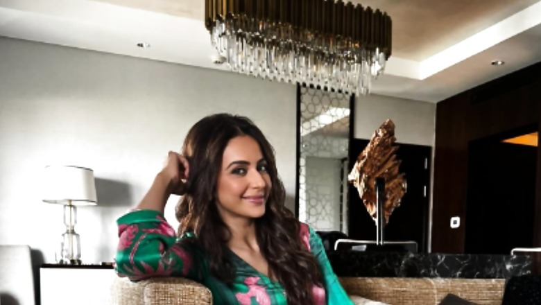 Just Rakul Preet Singh ‘Casually Chilling’ At Home