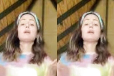 Hina Khan Performs the Hook Step to Latest Rendition of 90s Hit Song 'Macarena'