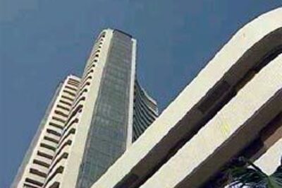 Mkts trading higher; FMCG, banks stocks up