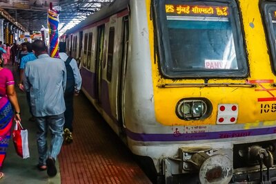 Railways to Operate Mumbai Local Trains at Pre-pandemic Level from Oct 28; Travel Restrictions Unchanged