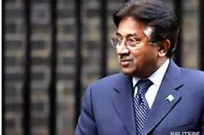 US, UK tell Pak Oppn alliance not to sack Musharraf