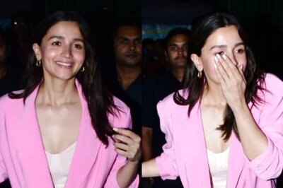 Alia Bhatt Screams 'Haanji' After Paparazzo Calls Out Her Name, Requests Her To Pose; Watch