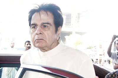 Pics: Dilip Kumar and Saira Banu leave for Haj