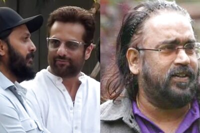 Sangeeth Sivan Funeral: Riteish Deshmukh And Fardeen Khan Attend Last Rites Of Filmmaker In Mumbai