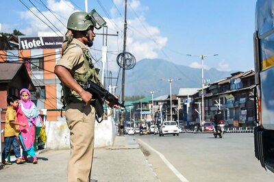 Communications Likely to Resume as Govt Mulls Relaxing Prohibitory Orders in J&K on Friday