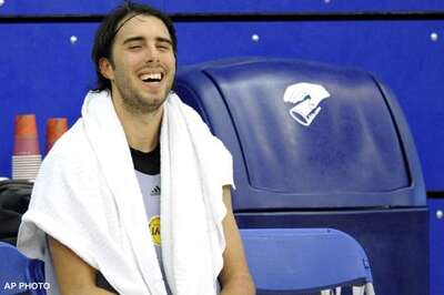 NBA star says he's engaged to Sharapova