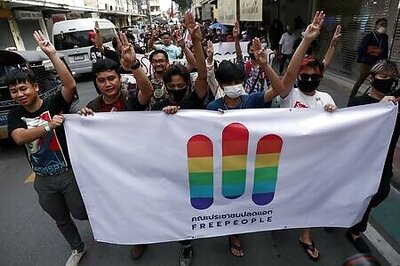 Thai Activists Scuffle With Police Officers