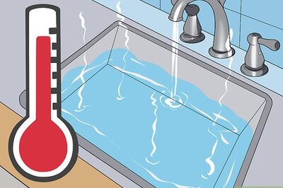 How to Clean Tennis Balls