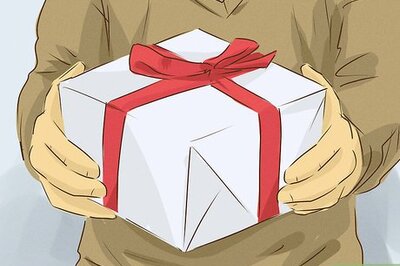 How to Make Your Long Distance Boyfriend Miss You