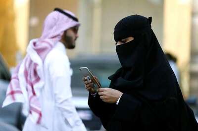 Apple, Google Slammed for Hosting App That Allows Men to Track Women in Saudi Arabia