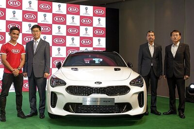 In Conversation with Sunil Chhetri & Manohar Bhat (KIA Motors India) on OMBC, FIFA World Cup and More [Video]