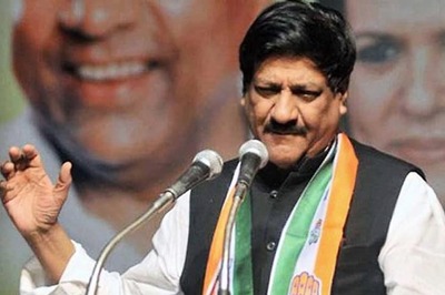 'Borrow Gold from Religious Bodies': Prithviraj Chavan's Suggestion to Tide Over Covid-19 Crisis