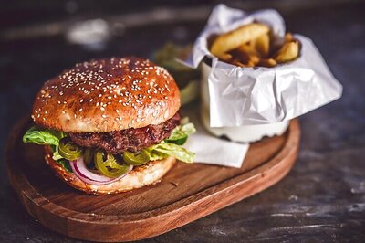 Delhi gets the first outlet of US burger chain Carl's Jr.