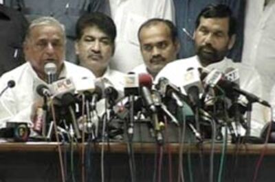 Rivals Lalu, Mulayam, Paswan team up to fight BJP