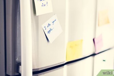 How to Store Ice Without a Freezer