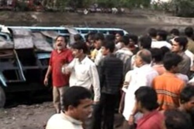 20 killed as bus falls into a canal in Kolkata