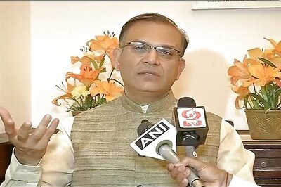 Government clarifies on PF, pension; says aim to discourage withdrawals