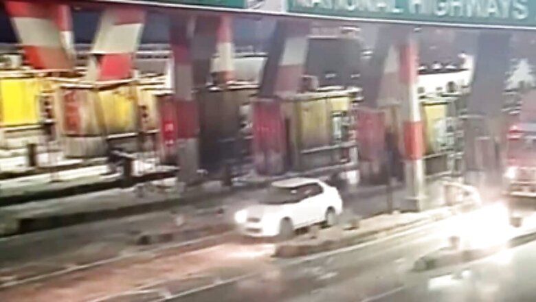 On Cam |Speeding Car Runs Over Booth Worker To Avoid Paying Toll Tax In UP