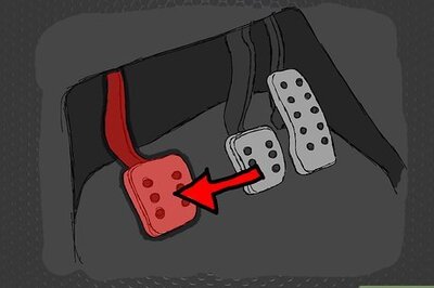 How to Launch a Car in a Drag Strip